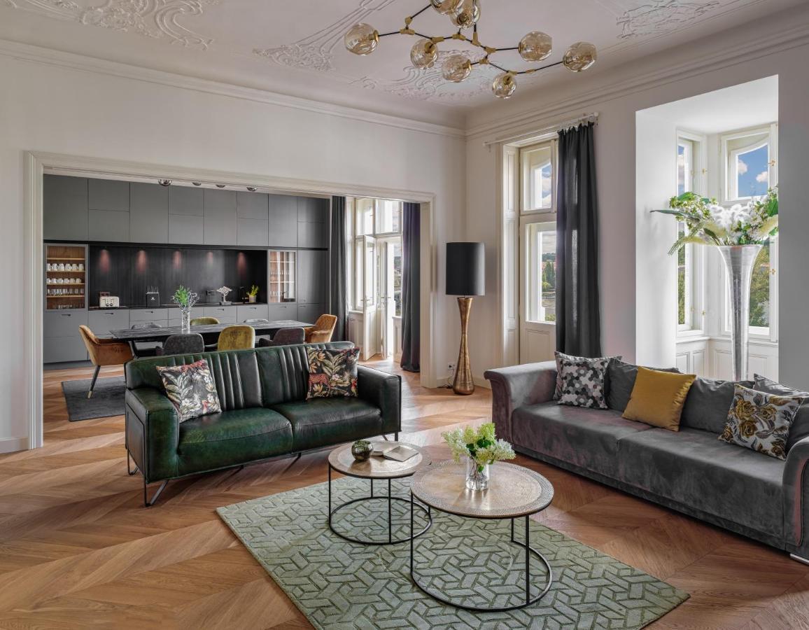 Mn6 Luxury Suites By Adrez Praga Exterior foto
